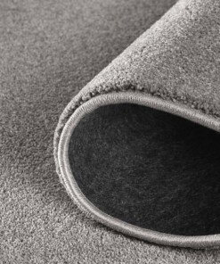 Tapis Carré poil ras Qualis - gris foncé - close up rol, thumbnail Tapis Carré poil ras Qualis - gris foncé - close up rol, thumbnail