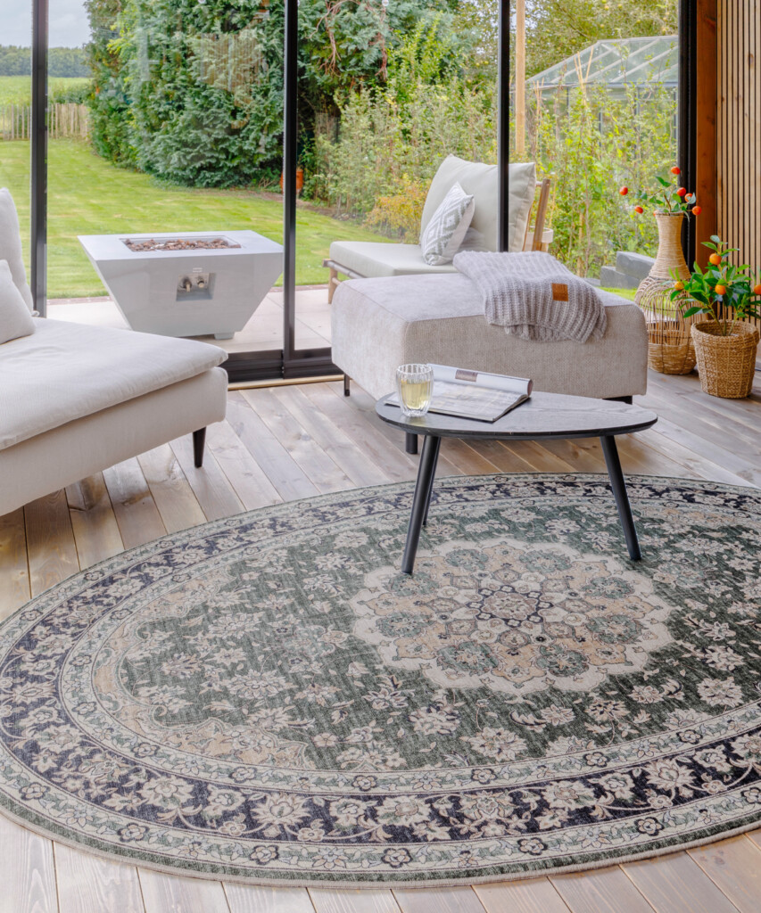 tapis d'extérieur sous la table