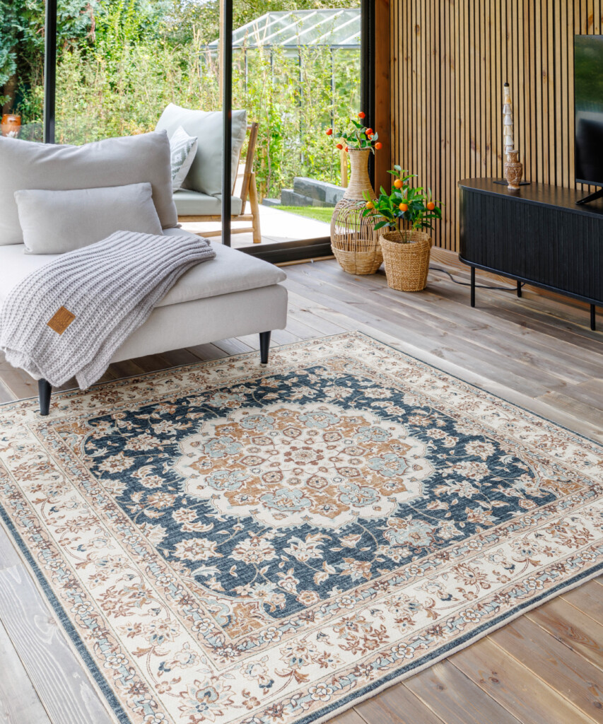 tapis d'extérieur sous le canapé