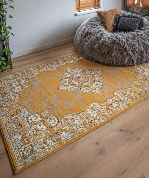 Tapis vintage Antiq - jaune moutarde