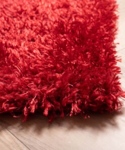 Tapis poils longs Posh - rouge - close up hoek, thumbnail Tapis poils longs Posh - rouge - close up hoek, thumbnail