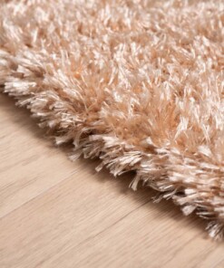 Tapis poils longs Rond Posh - Ylvamon - close up zijkant, thumbnail Tapis poils longs Rond Posh - Ylvamon - close up zijkant, thumbnail