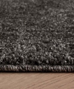 Tapis Carré poil ras Fine - gris - close up