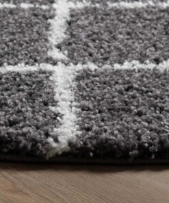Tapis poils longs Rond losange Habitat - gris/blanc - close up zijkant, thumbnail