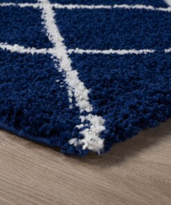 Tapis poils longs Carré losange Artisan - bleu foncé/blanc - close up hoek, thumbnail Tapis poils longs Carré losange Artisan - bleu foncé/blanc - close up hoek, thumbnail