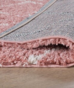 Tapis poils longs Carré losange Habitat - rose/blanc - close up vouw, thumbnail Tapis poils longs Carré losange Habitat - rose/blanc - close up vouw, thumbnail