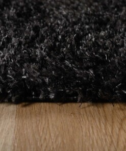 Tapis ovale poils longs - Posh anthracite - close up zijkant, thumbnail Tapis ovale poils longs - Posh anthracite - close up zijkant, thumbnail