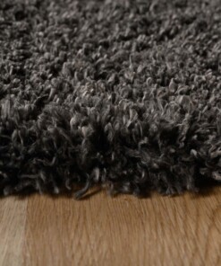 Tapis ovale poils longs - Cozy Shaggy gris foncé - close up zijkant, thumbnail Tapis ovale poils longs - Cozy Shaggy gris foncé - close up zijkant, thumbnail