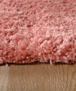 Tapis ovale poils longs - Cozy Shaggy rose - close up zijkant, thumbnail Tapis ovale poils longs - Cozy Shaggy rose - close up zijkant, thumbnail