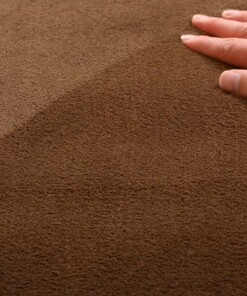 Tapis de couloir poil ras moelleux - Plush marron - close up, thumbnail Tapis de couloir poil ras moelleux - Plush marron - close up, thumbnail