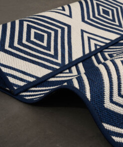 Tapis extérieur losanges - Flip Gem bleu foncé Tapis extérieur losanges - Flip Gem bleu foncé
