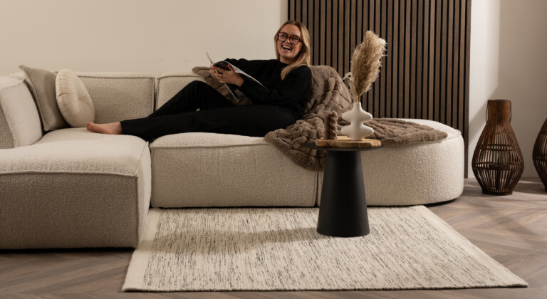 Wollen vloerkleed vierkant Ulstein – wit-zwart categorie