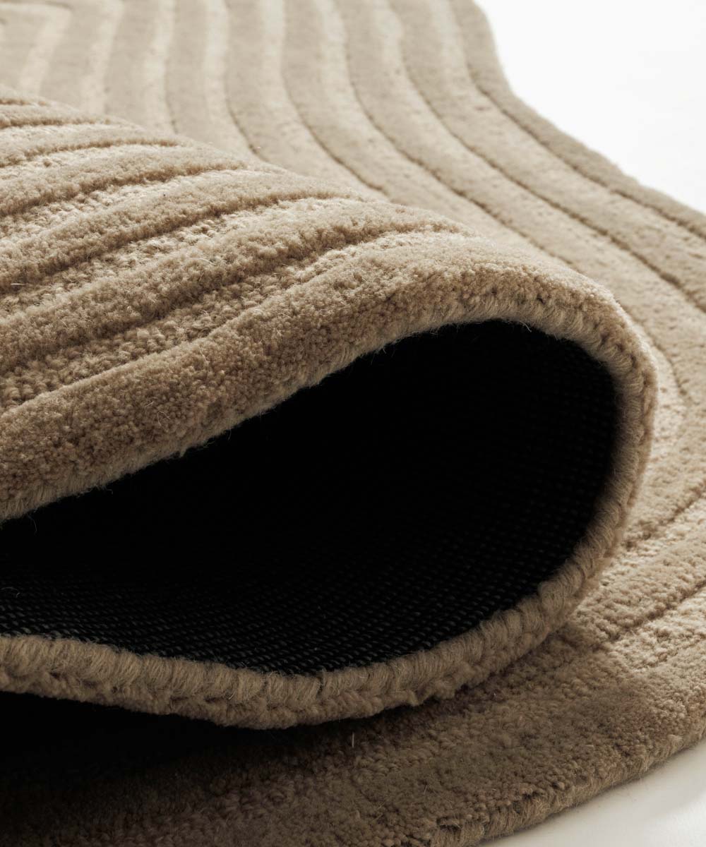 Tapis design organique - Balans Flow beige - close up Tapis design organique - Balans Flow beige - close up