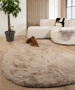 Tapis doux forme organique - Comfy Plus taupe - sfeer