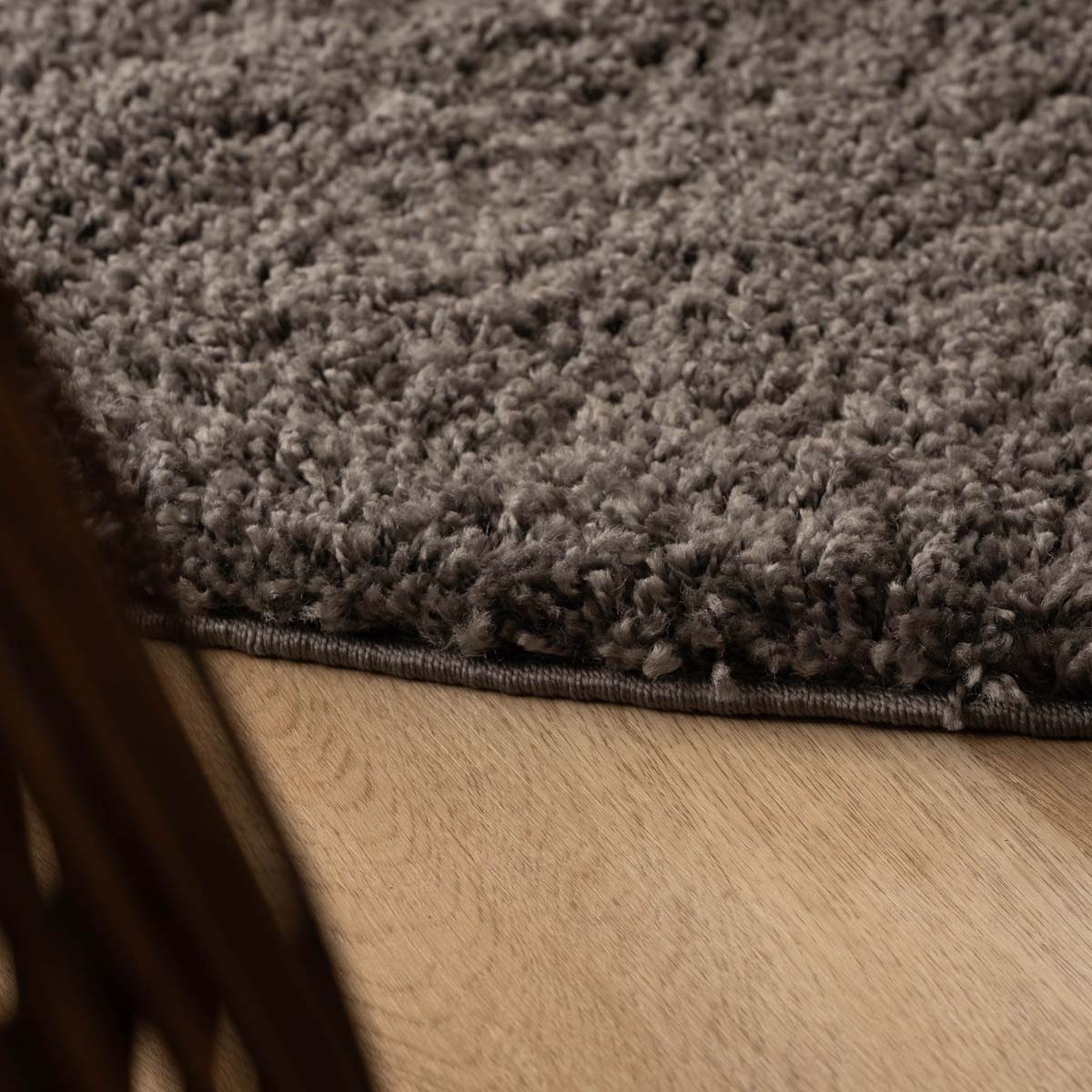 Tapis Rond poils longs Shaggy Trend - gris - close up Tapis Rond poils longs Shaggy Trend - gris - close up