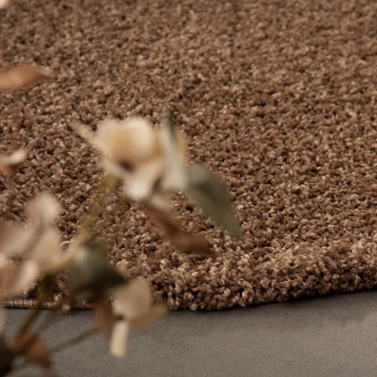 Tapis Rond poils longs Shaggy Trend - Moka - close up Tapis Rond poils longs Shaggy Trend - Moka - close up