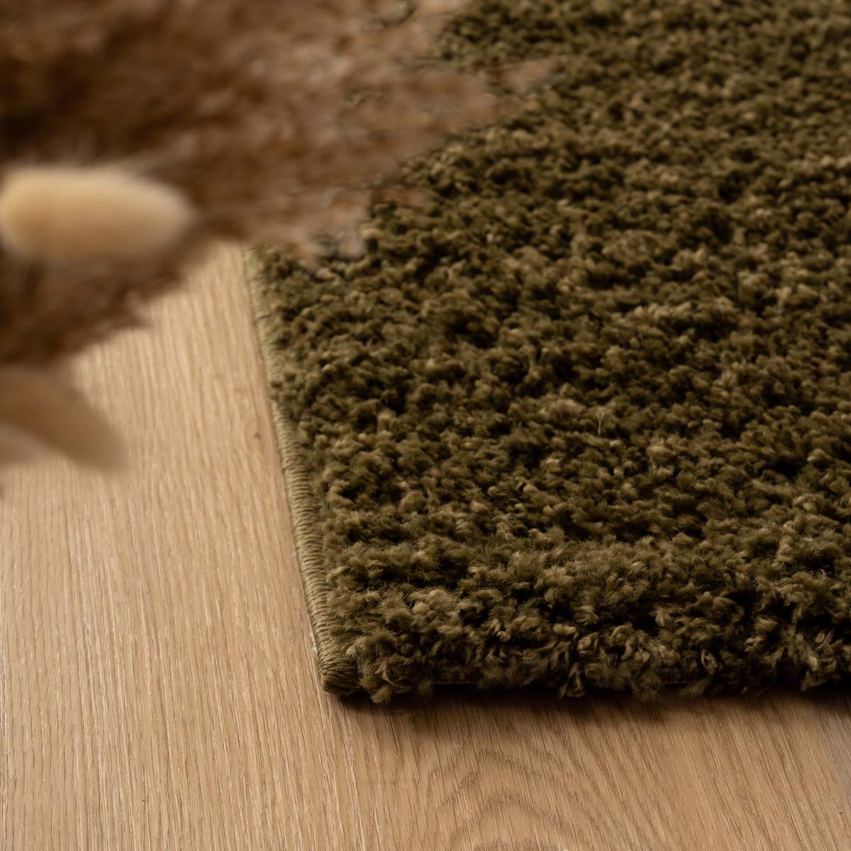 Tapis Carré poils longs Shaggy Trend - vert olive - close up Tapis Carré poils longs Shaggy Trend - vert olive - close up