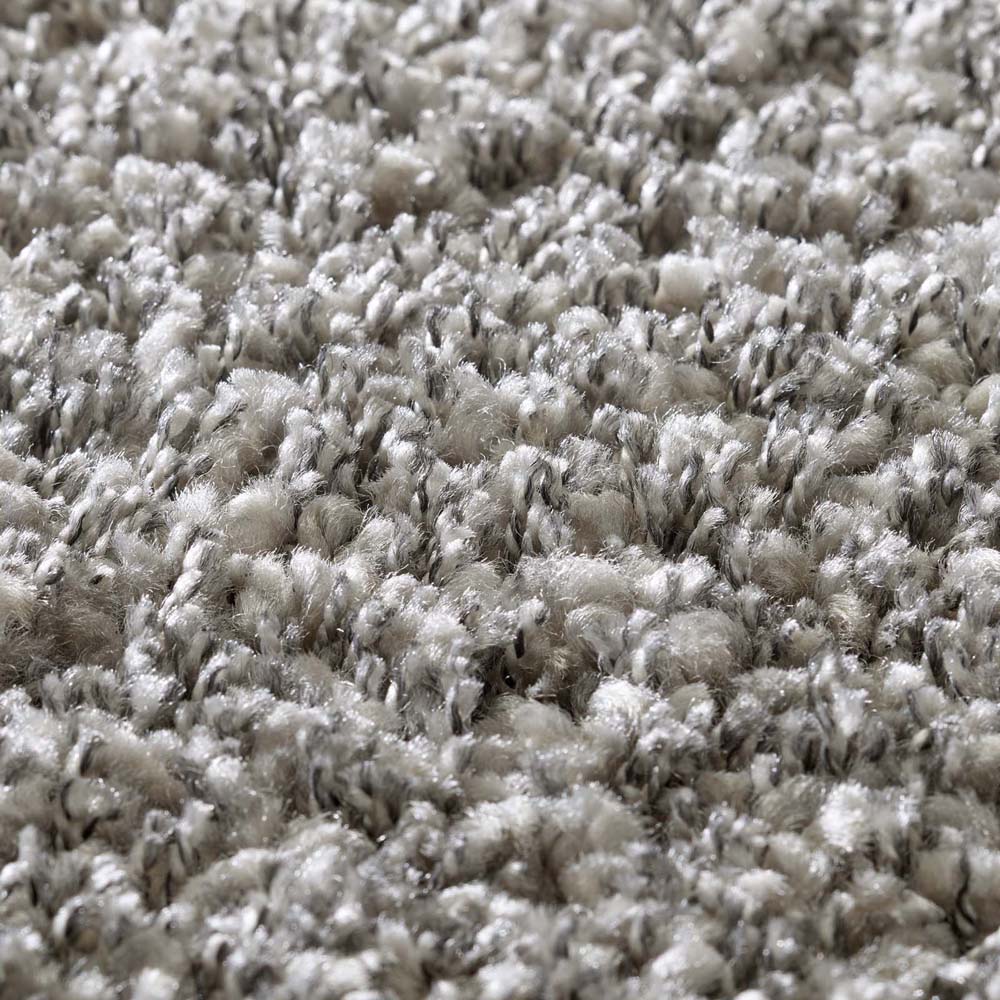 Tapis rond poils longs - Shaggy Prime argent - close up Tapis rond poils longs - Shaggy Prime argent - close up