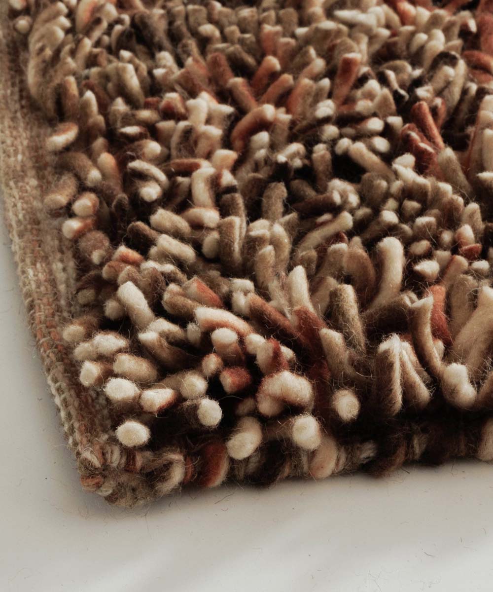 Tapis en laine à poils longs - Aurelia terracotta - close up Tapis en laine à poils longs - Aurelia terracotta - close up