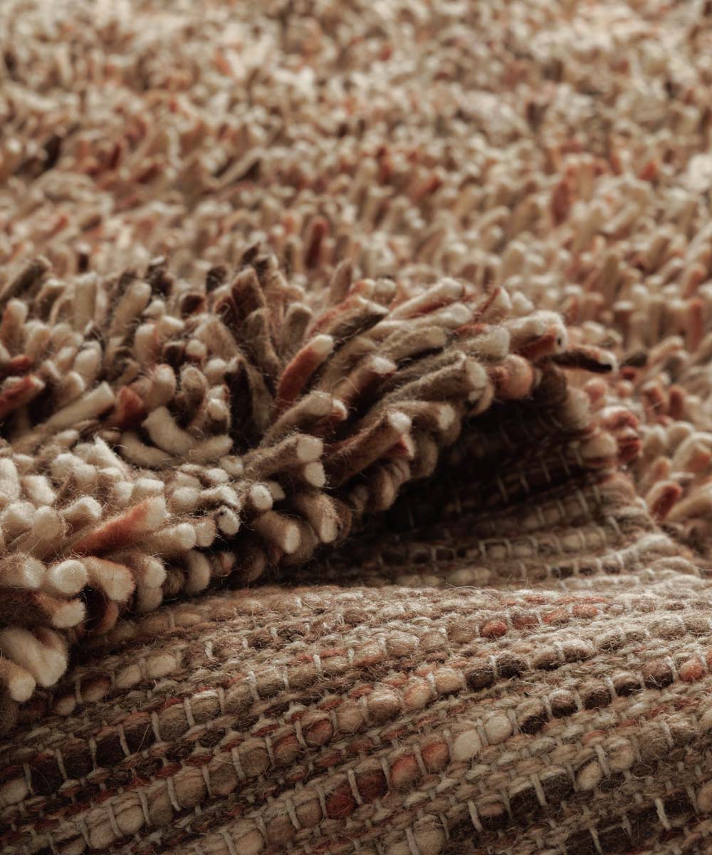 Tapis en laine à poils longs - Aurelia terracotta - close up Tapis en laine à poils longs - Aurelia terracotta - close up