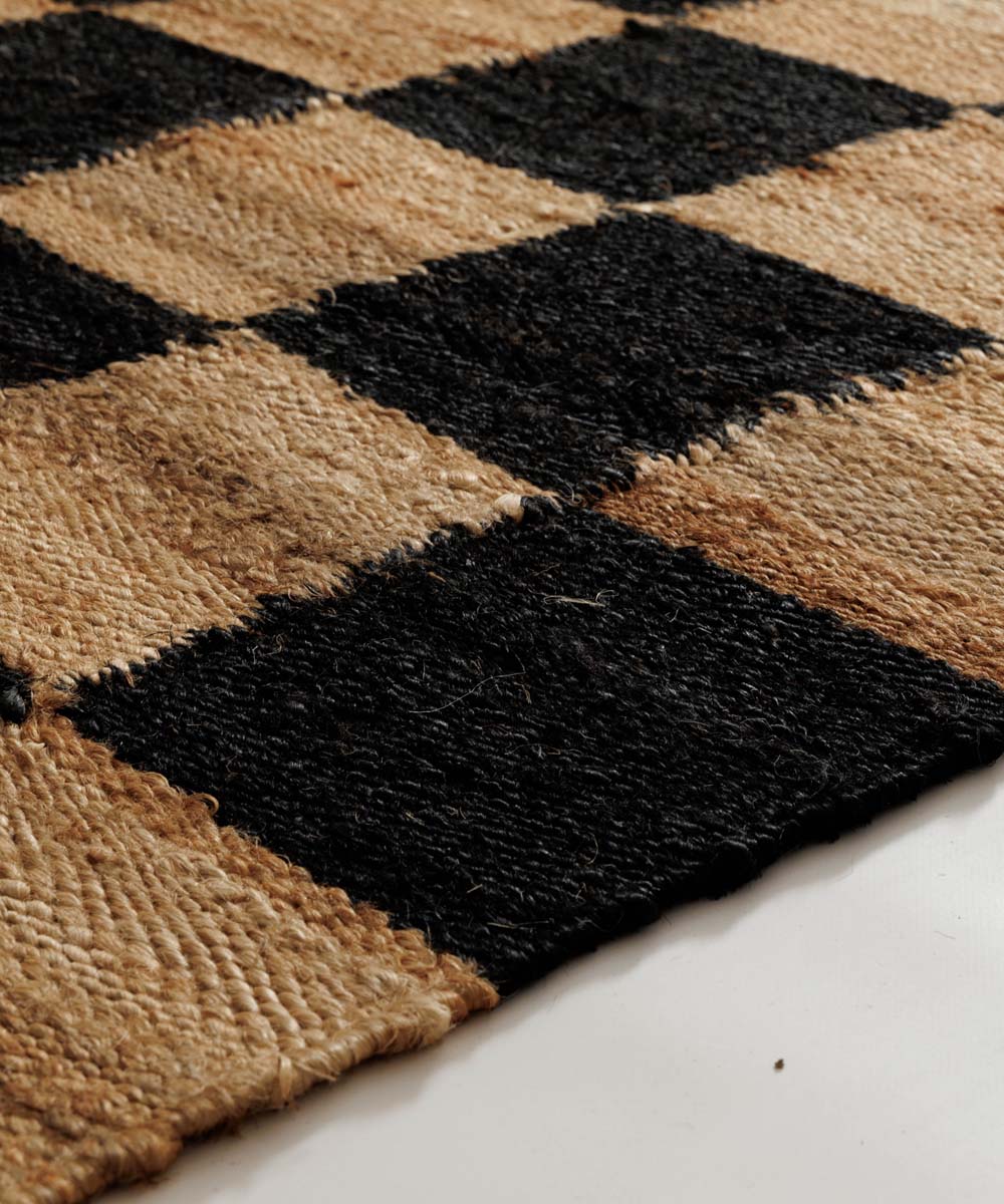 Tapis en jute - Patch naturel/noir - close up Tapis en jute - Patch naturel/noir - close up