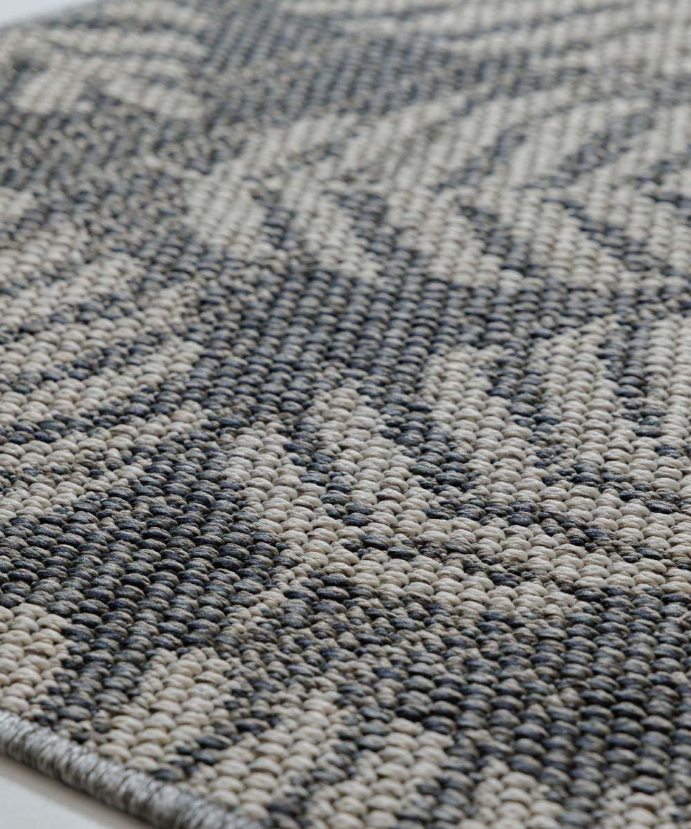 Tapis d'extérieur Carré Feuilles de palmier - Sunny gris foncé - close up Tapis d'extérieur Carré Feuilles de palmier - Sunny gris foncé - close up