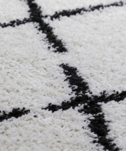 Tapis poils longs Rond losange Habitat - blanc/noir - close up, thumbnail