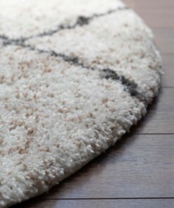 Tapis Rond losange poils longs Artisan - blanc/gris - close up, thumbnail