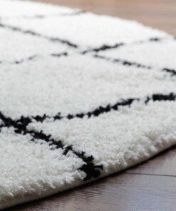 Tapis poils longs Rond losange Habitat - blanc/noir - close up, thumbnail