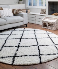Tapis poils longs Rond losange Habitat - blanc/noir - sfeer