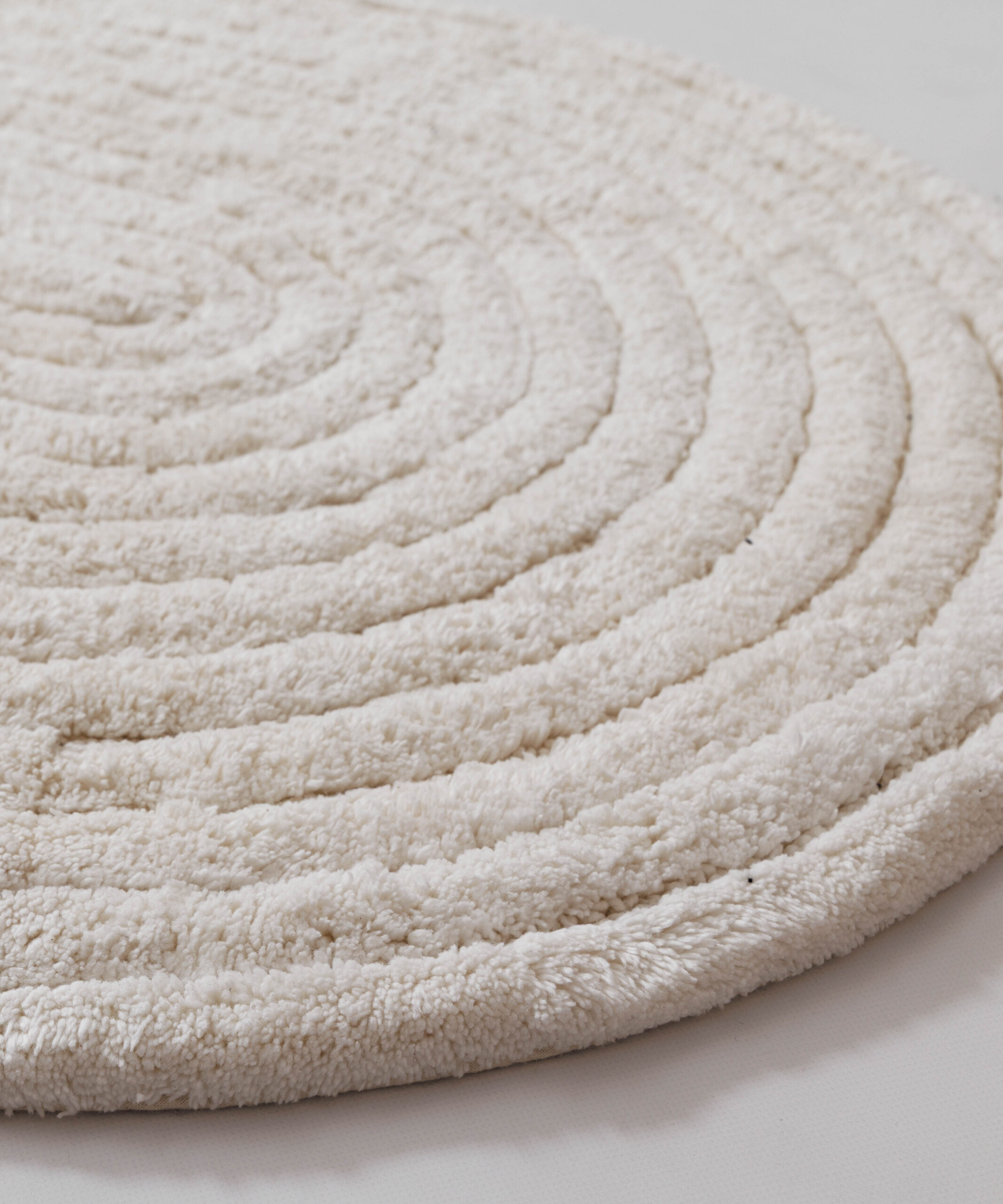 Tapis de bain ovale - Stille ivoire - close up Tapis de bain ovale - Stille ivoire - close up