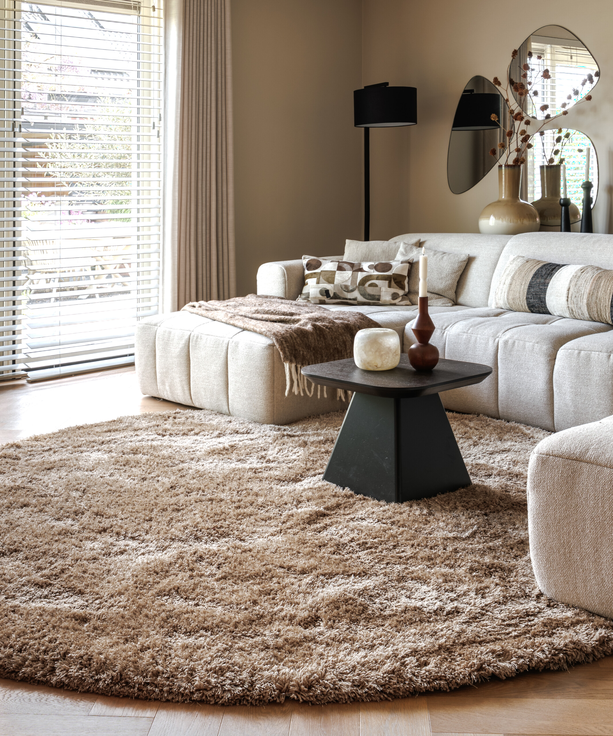 Tapis Shaggy Rond - Meadow beige - sfeer Tapis Shaggy Rond - Meadow beige - sfeer