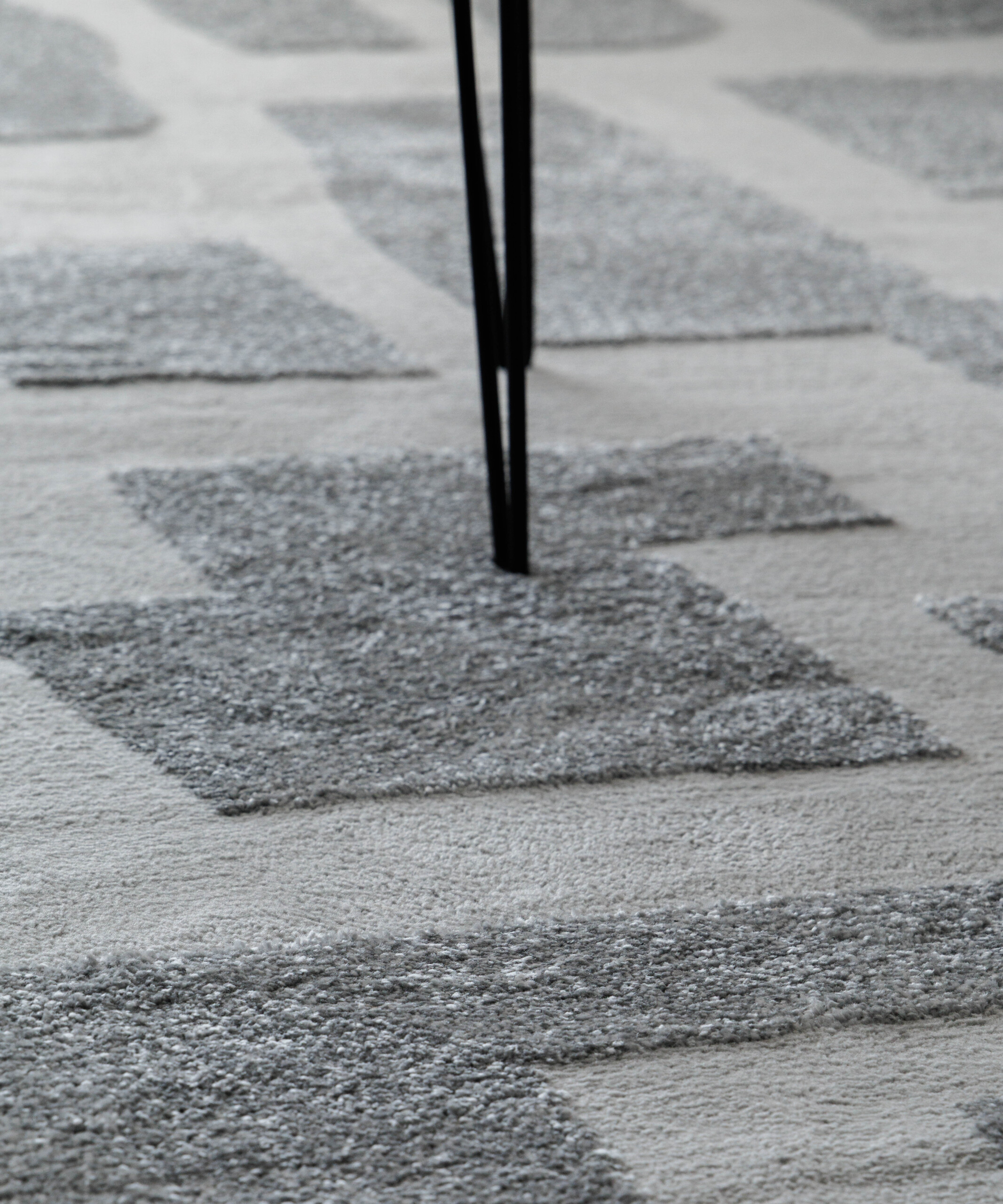 Tapis Rond scandinave - Contour Stone gris - close up Tapis Rond scandinave - Contour Stone gris - close up