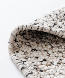 Tapis rond en laine - Bergull ivoire/noir - close up, thumbnail