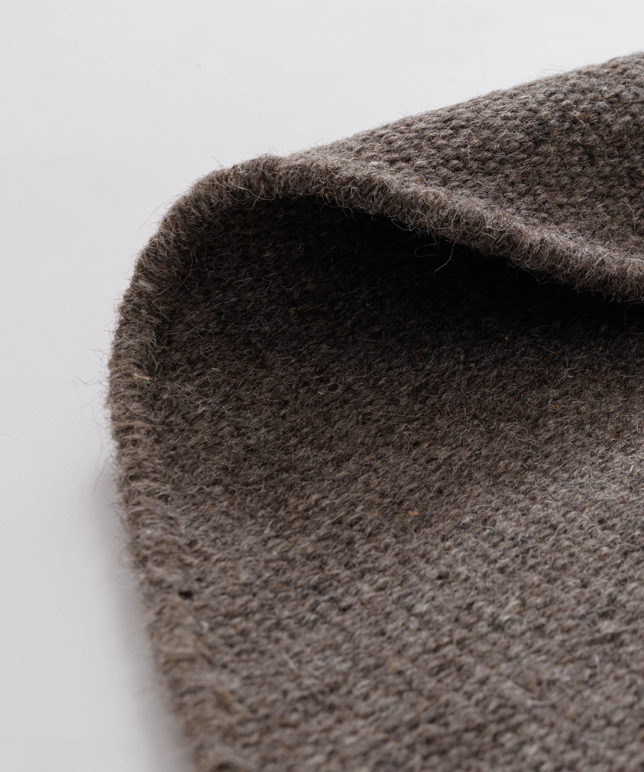 Tapis rond en laine - Grund taupe - close up Tapis rond en laine - Grund taupe - close up