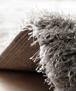 Tapis ovale poils longs - Posh gris - close up, thumbnail