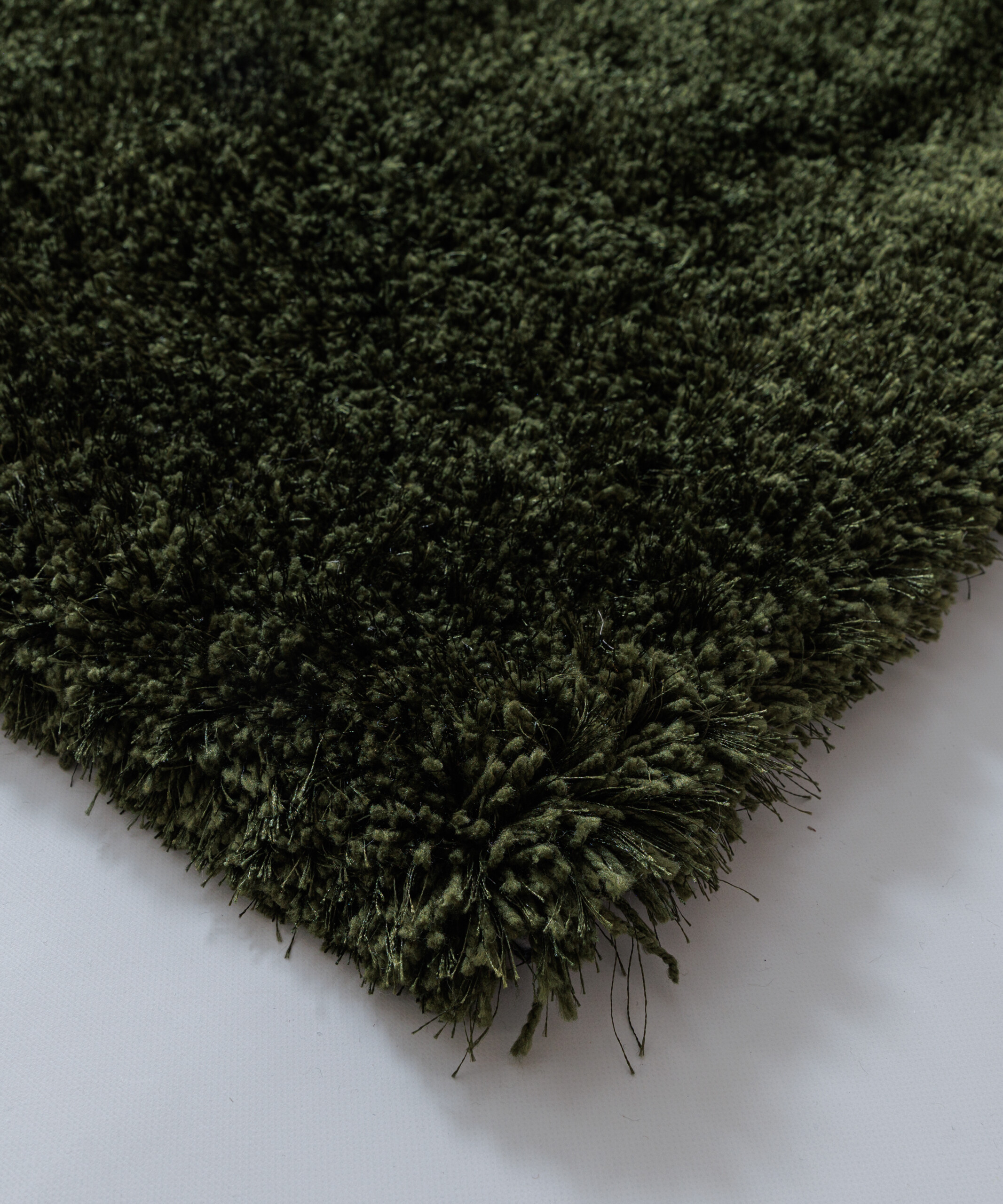 Tapis Shaggy - Meadow vert olive - close up Tapis Shaggy - Meadow vert olive - close up
