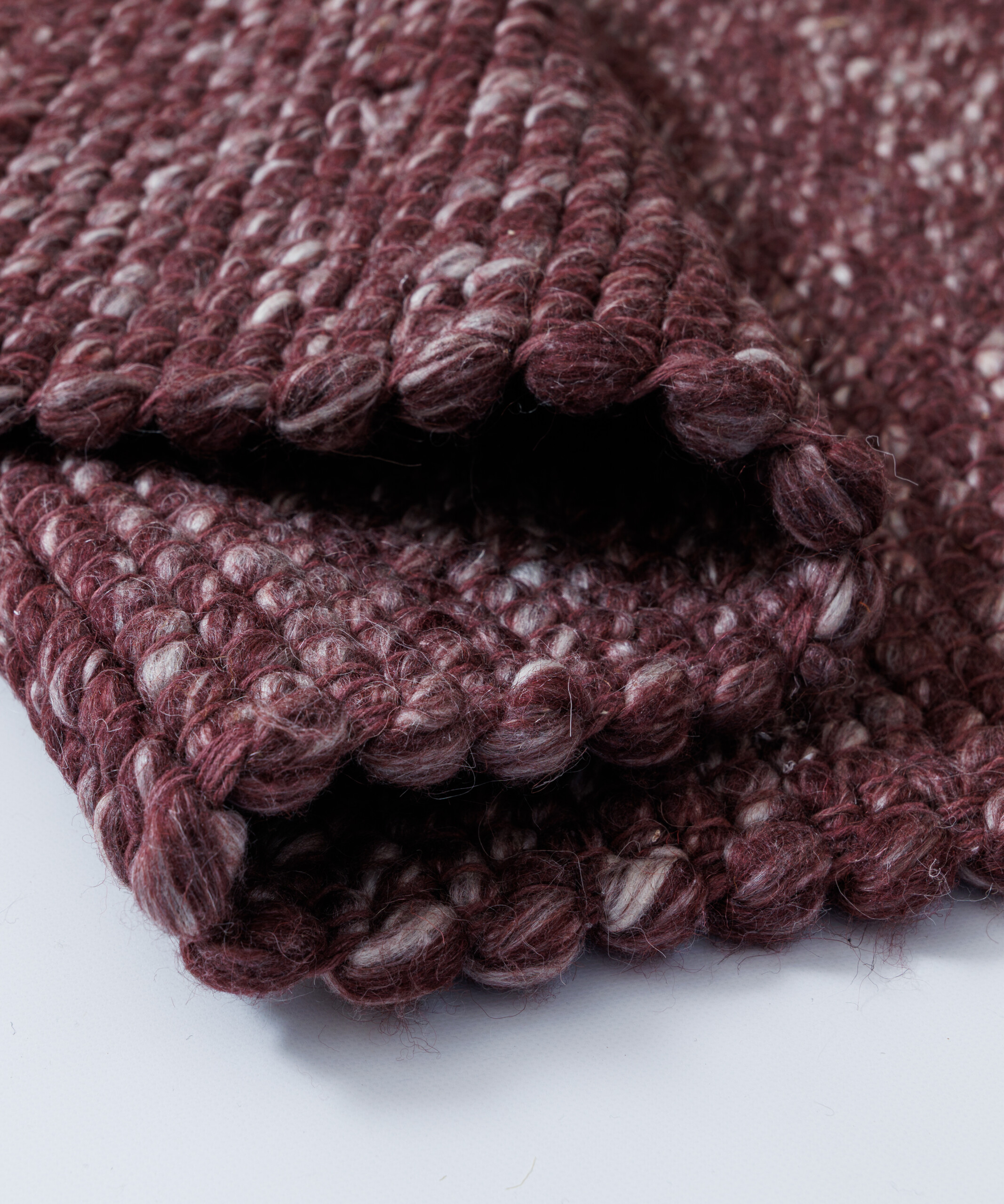 Tapis en laine - Silvull bordeaux - close up Tapis en laine - Silvull bordeaux - close up
