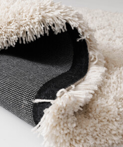 Tapis rond shaggy - Sveve ivoire - close up, thumbnail