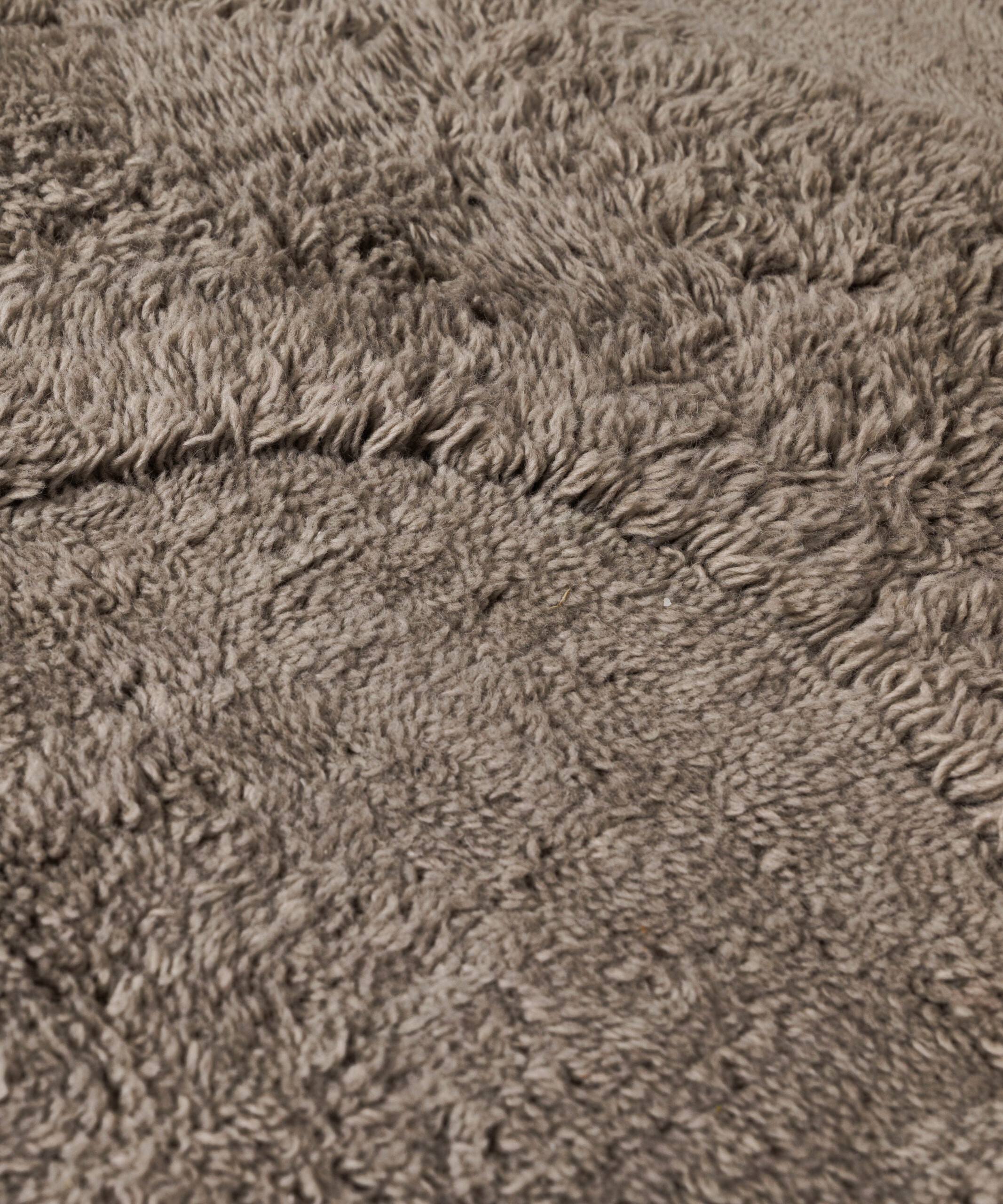 Tapis organique - Tjørne Mose taupe - close up Tapis organique - Tjørne Mose taupe - close up