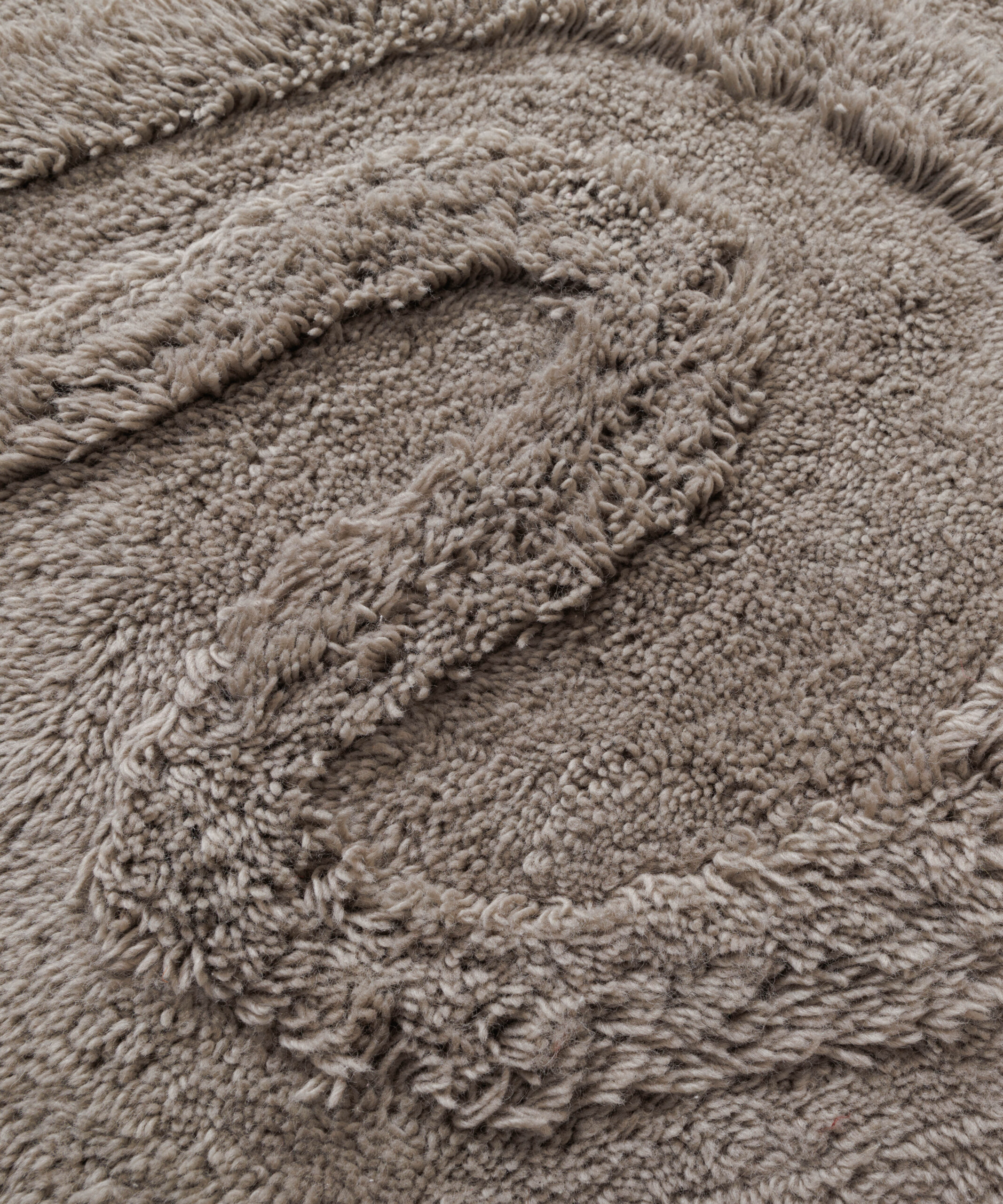 Tapis design - Tjørne Bris taupe - close up Tapis design - Tjørne Bris taupe - close up